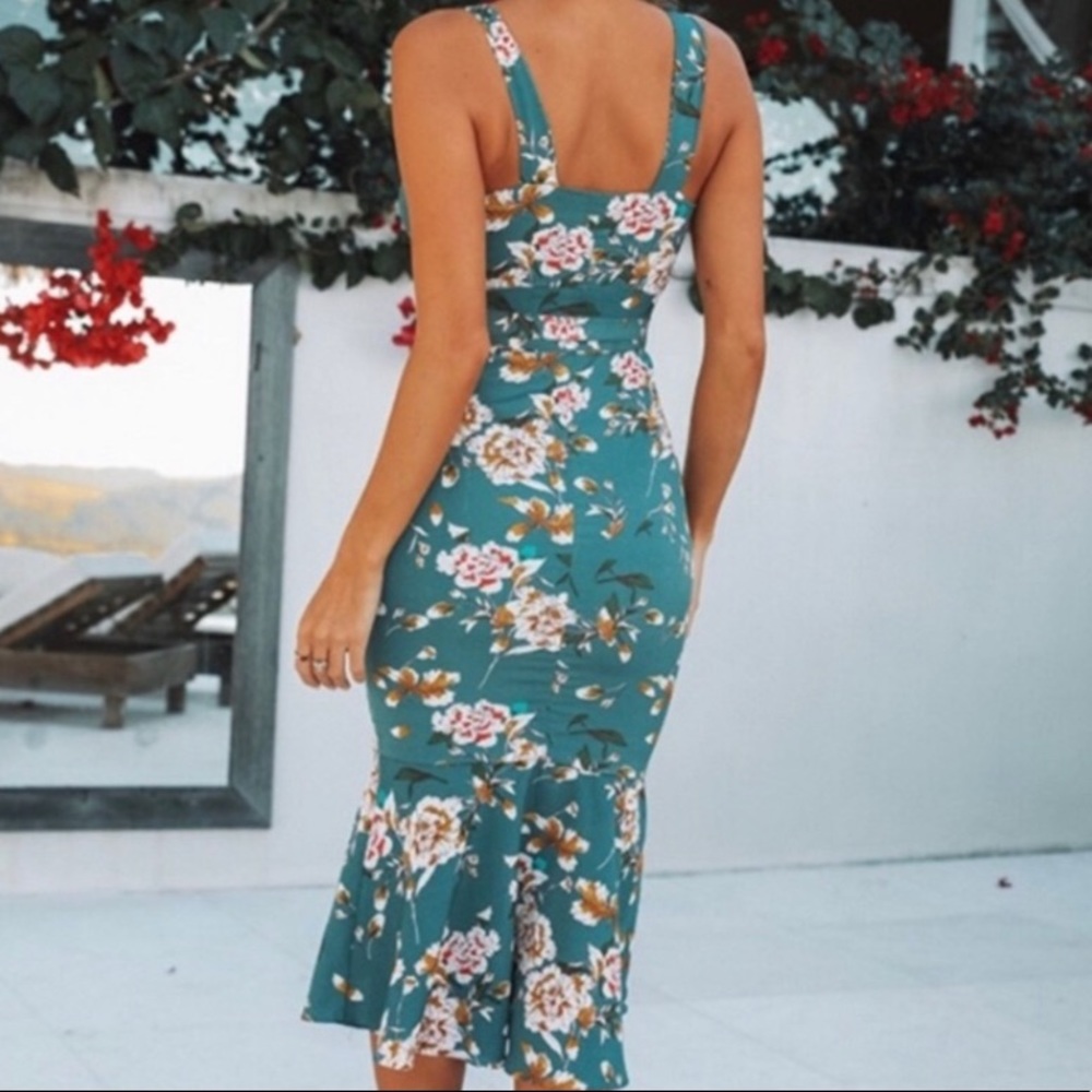 Hello molly midi dress size medium